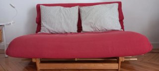 Futón, sofá cama, sillón. En Cantabria, Laredo.