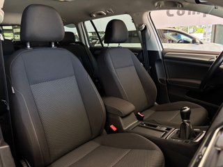 Volkswagen Golf Volkswagen Golf Business & Navi 1.6 TDI 85kW Variant