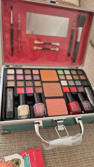 Maletín maquillaje Magic Studio