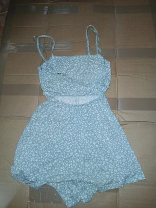 Mono floral Pull&Bear talla XS