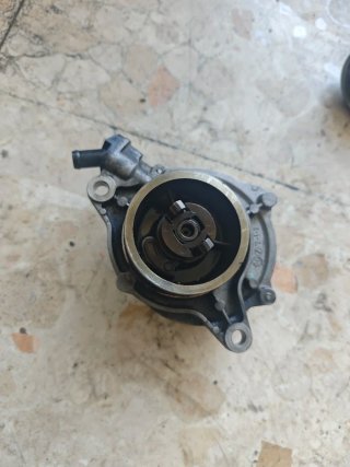 Bomba de vacío BMW 320d