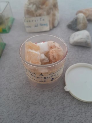Collezione minerali e strumenti