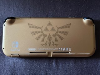 Nintendo Switch Lite Edición Zelda Dorada