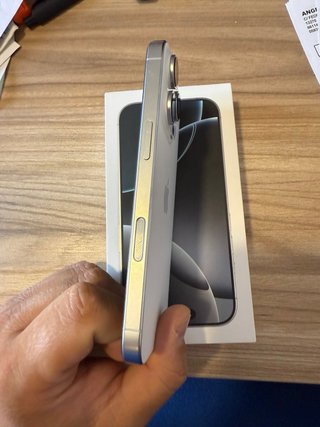 iPhone 16 Pro Blanco Plata