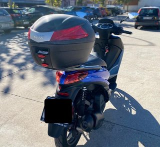 Moto Scooter Azul Automática