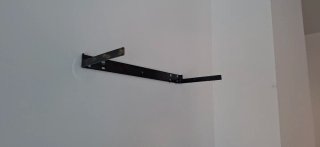 Estanterías de madera y metal
