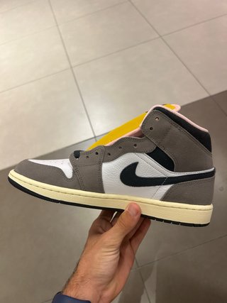 Nike Air Jordan 1 Mid SE Marrón