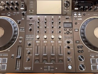Controladora Pioneer DJ XDJ-XZ