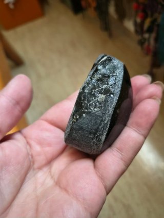 Obsidiana dorada pulida 6 cm