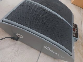 Andador electrónico gris