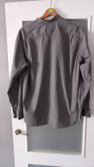 Camisa de vestir gris para hombre