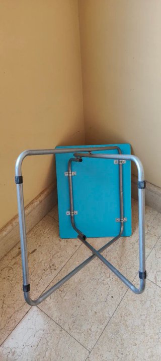 Tavolino pieghevole salvaspazio