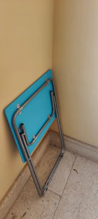 Tavolino pieghevole salvaspazio