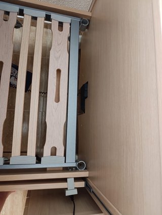 Cama articulada con elevador