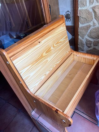 Banco de madera con almacenaje