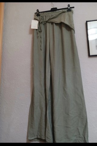 Pantalón ancho verde oliva