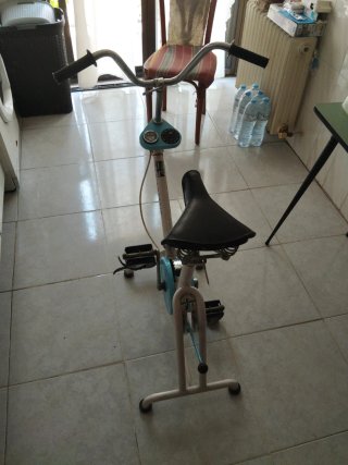 Bicicleta estática GAC Mobylete antigua