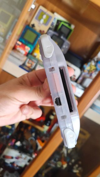 Game Boy Advance transparente.
