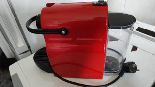 Cafetera Krups Nespresso Roja