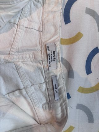 Pantalón vaquero Bershka blanco wide leg T.32