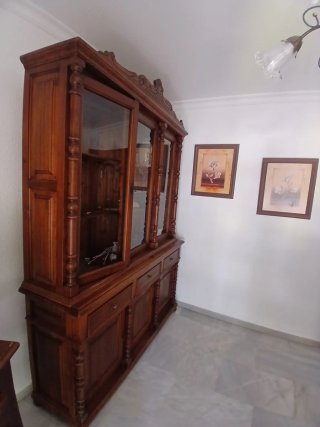 Mueble de salón de madera maciza