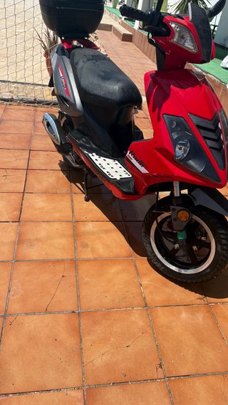 Moto Ride Race 125cc Roja Scooter Automática