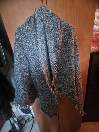 Sciarpa/Poncho Nero e Grigio