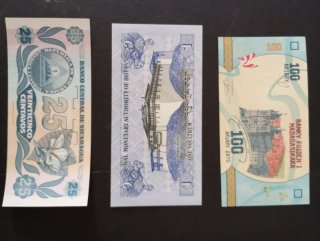 3 Billetes Colección Internacionales