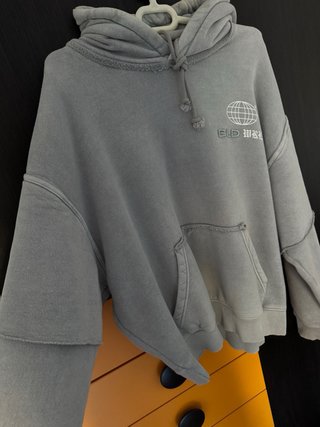 Sudadera oversize con capucha gris