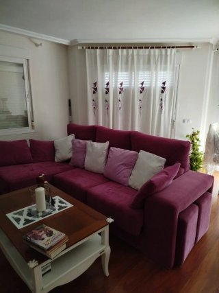Divano modulare rosa con 2 poltroncine
