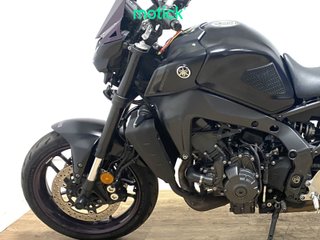 YAMAHA MT-09 (FULL)