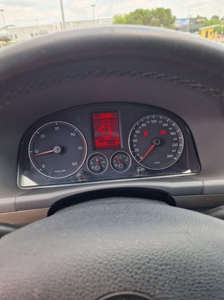 Volkswagen Touran 1.9 TDI Advance Bluemotion Tech