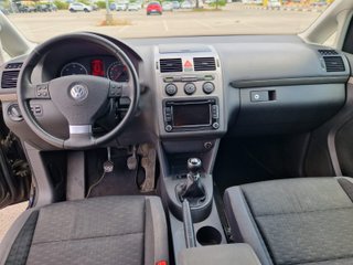 Volkswagen Touran 1.9 TDI Advance Bluemotion Tech