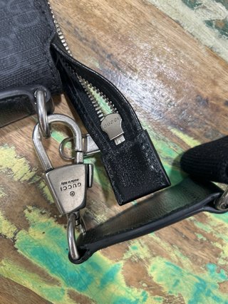Bolso bandolera Gucci GG Supreme negro