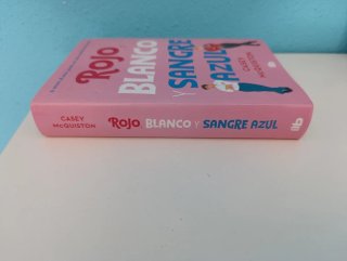 Rojo, blanco y sangre azul