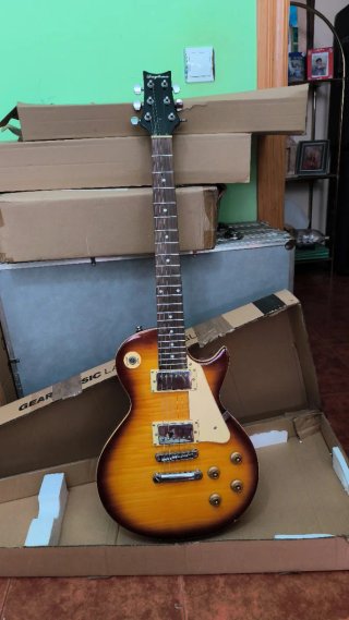 Guitarra Eléctrica Daytona Sunburst
