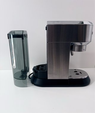 Cafetera Delonghi Dedica EC685.M