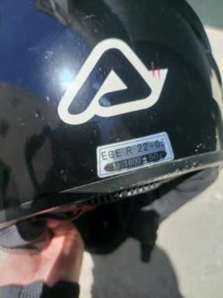 Casco de moto negro Acerbis