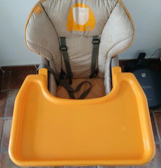 Trona Jané Activa Evo, la silla con sus 2 bandejas
