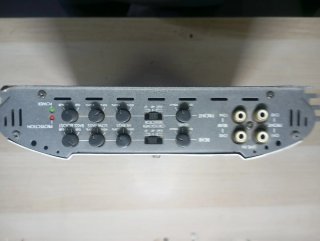 Amplificador Blaupunkt GTA 450 640W