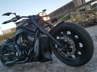 Harley-Davidson V-Rod Custom Negra