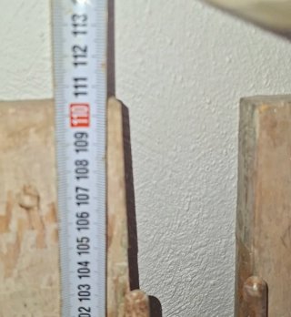 2 Hojas de ventana antigua de madera con herrajes