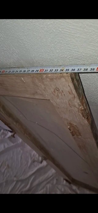 2 Hojas de ventana antigua de madera con herrajes