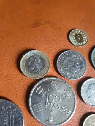 Lote de monedas variadas