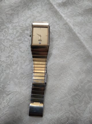 Reloj Pulsar Quartz Vintage Dorado