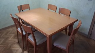 Mesa de salón con 6 sillas