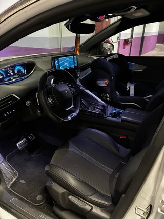 Peugeot 3008 Hybrid 225 e-EAT8 GT