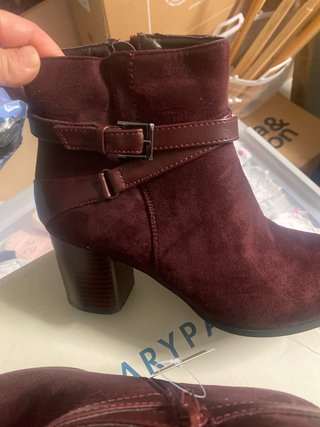 Botines de tacón burdeos