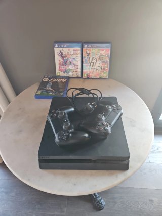 Consola PS4 Slim Negra 400Go + 2 Mandos + Juegos
