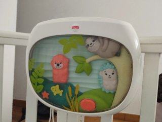 Cuna de madera para bebé